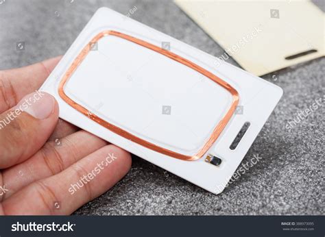 round circuit inside rfid card identify card types|how to identify rfid card.